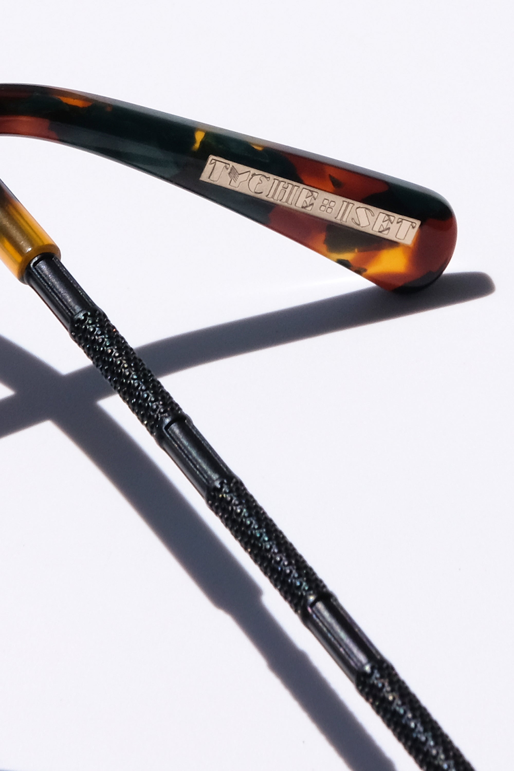 Unisex Glasses, Woman Owned Small business, Classic Round Sunglasses, Classic Oval Metal Glasses, Matte Black Accessories, Art Deco Inspired, Galapagos Island, Wanderlust inspo, marine iguana, eclectic fashion, luxury sunglasses, celebrity style,