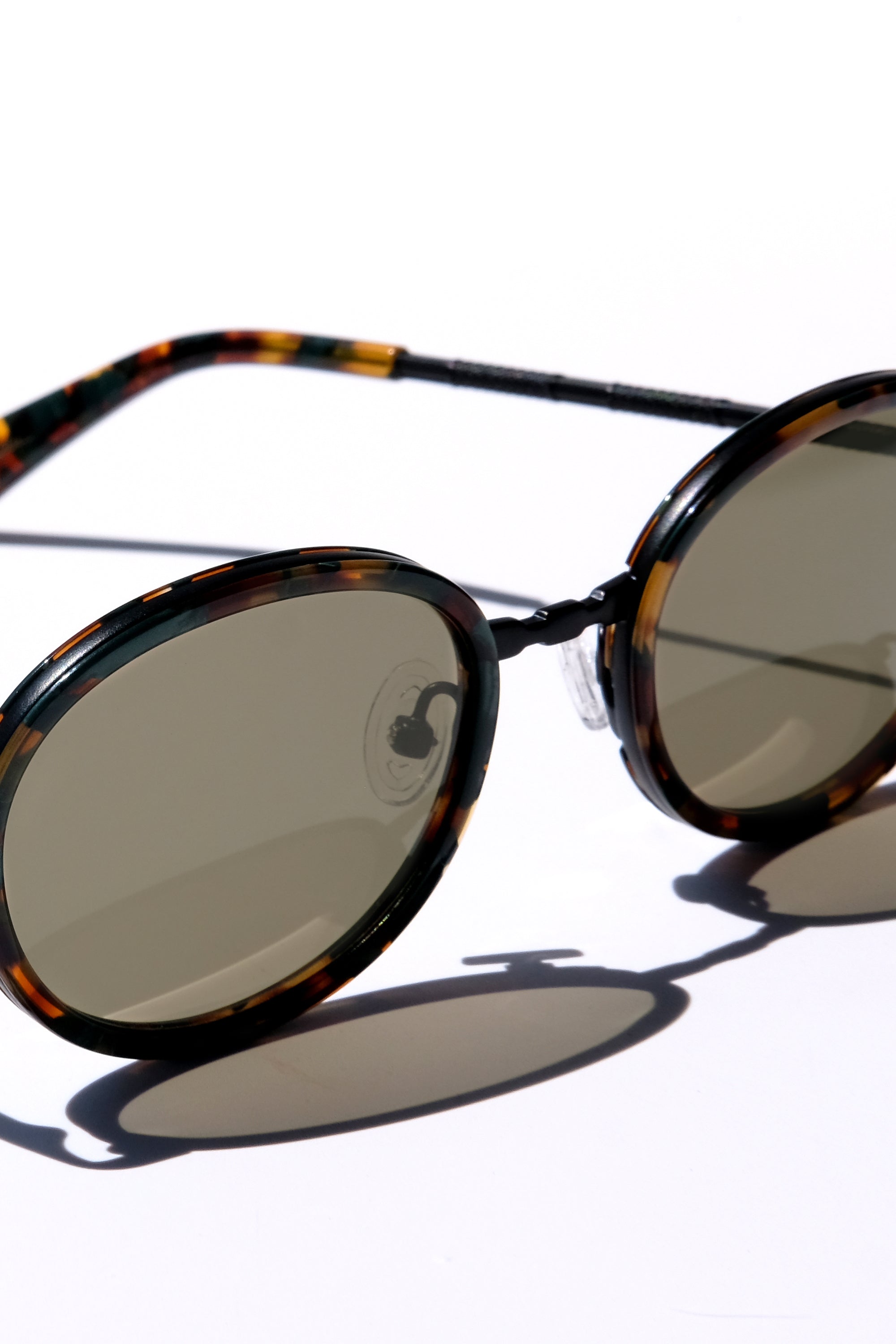 Unisex Glasses, Woman Owned Small business, Classic Round Sunglasses, Classic Oval Metal Glasses, Matte Black Accessories, Art Deco Inspired, Galapagos Island, Wanderlust inspo, marine iguana, eclectic fashion, luxury sunglasses, celebrity style,