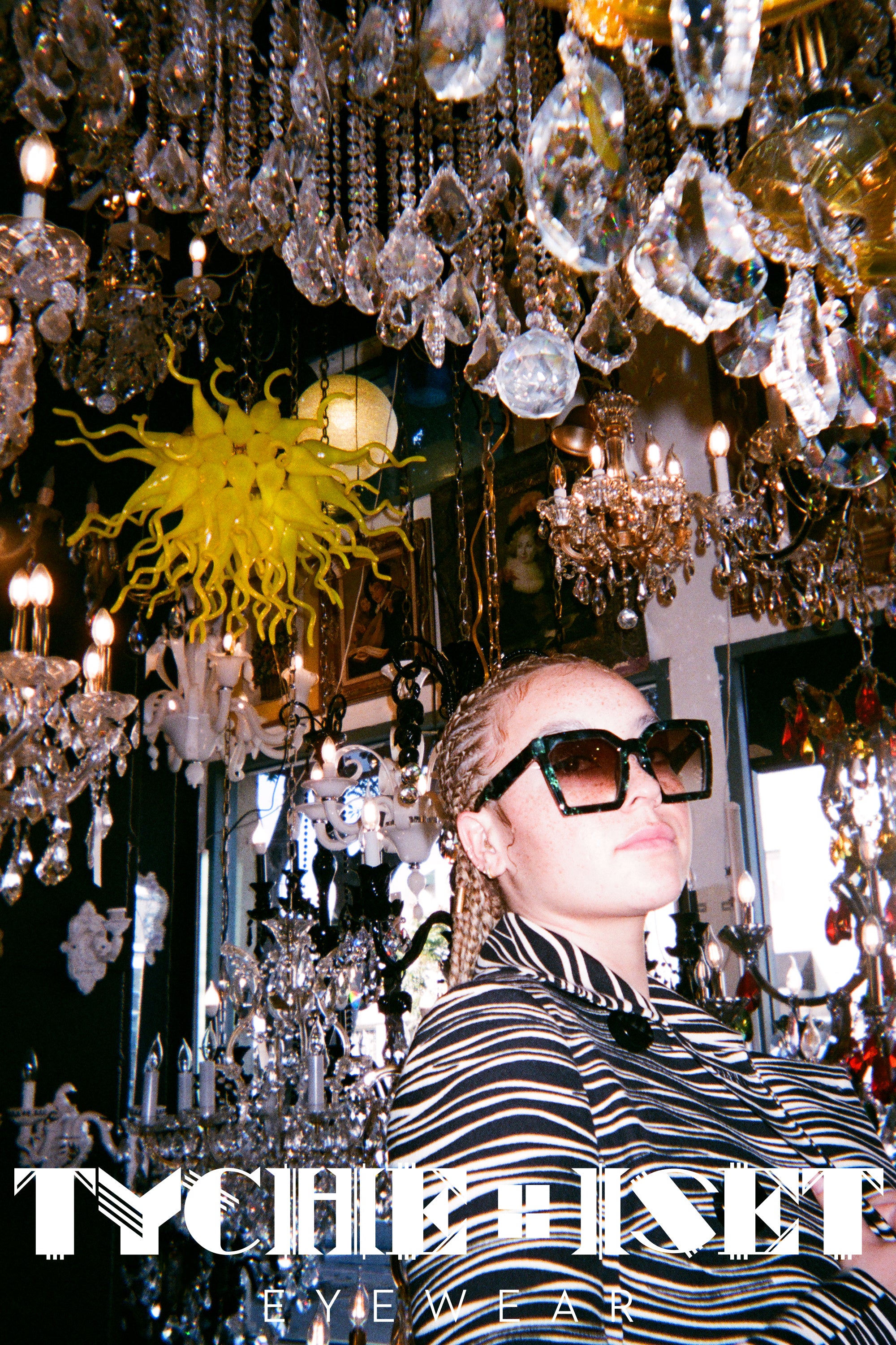 EMERALD GREEN MARBLE OVERSIZED SQUARE UNISEX SUNGLASSES, GOLD METAL DETAILS. BROWN GRADIENT LENS. ART DECO DESIGN, LIMITED EDITION. DESIGNER EYEWEAR, LUXURY SUNGLASSES. CELEBRITY SUNGLASSES. FEMALE ENTREPRENEUR.