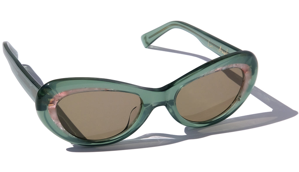 LIGHT GREEN AND PINK CLASSIC CAT EYE SUNGLASSES, GOLD METAL DETAILS. BROWN LENS. ART DECO DESIGN, LIMITED EDITION. DESIGNER EYEWEAR, LUXURY SUNGLASSES. CELEBRITY SUNGLASSES. FEMALE ENTREPRENEUR.