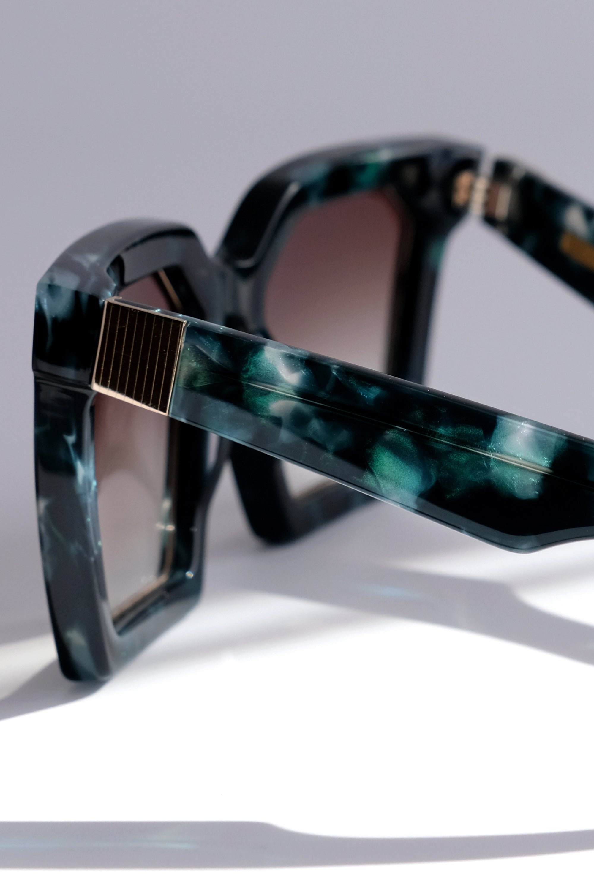 EMERALD GREEN MARBLE OVERSIZED SQUARE UNISEX SUNGLASSES, GOLD METAL DETAILS. BROWN GRADIENT LENS. ART DECO DESIGN, LIMITED EDITION. DESIGNER EYEWEAR, LUXURY SUNGLASSES. CELEBRITY SUNGLASSES. FEMALE ENTREPRENEUR.