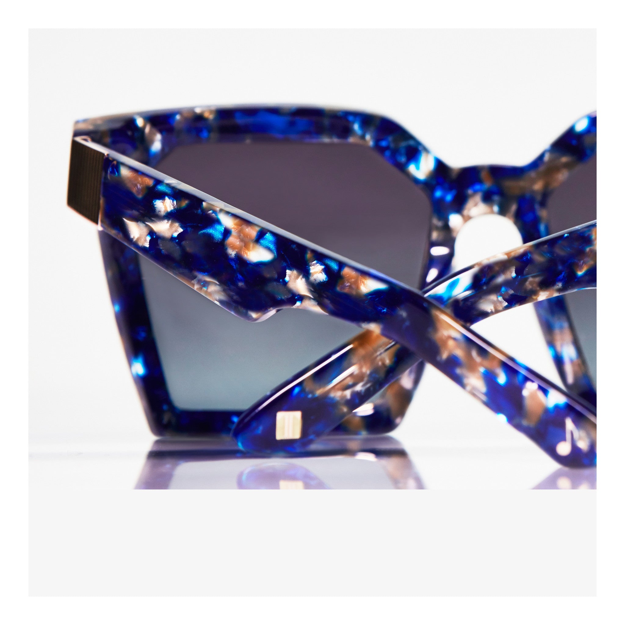 OVERSIZED BLUE SQUARE SUNGLASSES, BLUE GREY GRADIENT LENS.