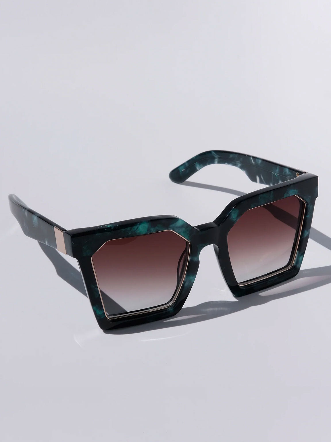 Louis Vuitton LV Link Light Classic Square Sunglasses Black Acetate & Metal. Size E